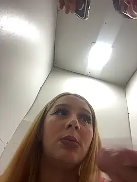 hotamanda01 online show from October 2025 06:06:01 PM