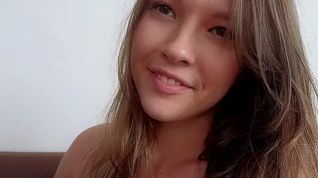 Snapshot of DemiDee chatting on November 2025 09:43:01 AM DemiDee online show from November 2025 09:43:01 AM