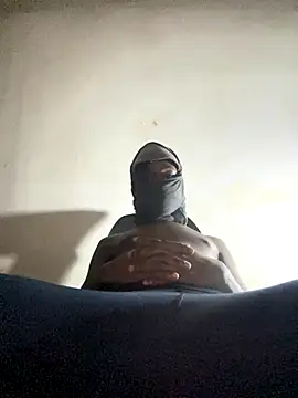 OneWhoBringsJoy online show from November 2025 11:47:01 PM