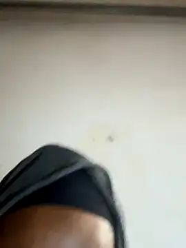 OneWhoBringsJoy online show from November 2025 11:52:02 AM