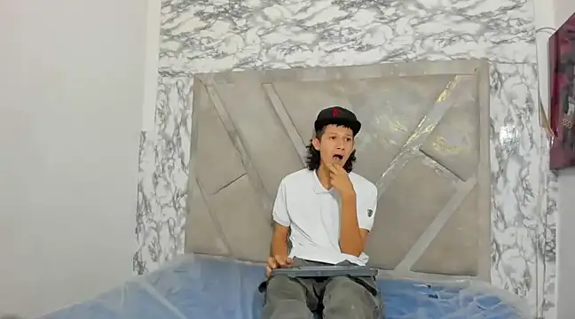 Snapshot of LucioDelDuque chatting on February 2025 04:14:02 PM LucioDelDuque online show from February 2025 04:14:02 PM