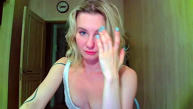 Caramel piegirl online show from July 2026 08:44:02 PM
