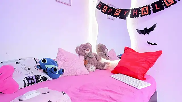 Abbiee 8 online show from October 2025 03:14:02 PM