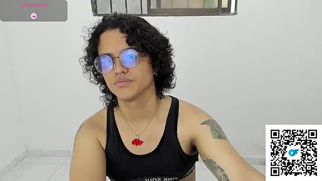 Snapshot of Diane_blossom chatting on November 2025 07:13:01 PM Diane blossom online show from November 2025 07:13:01 PM