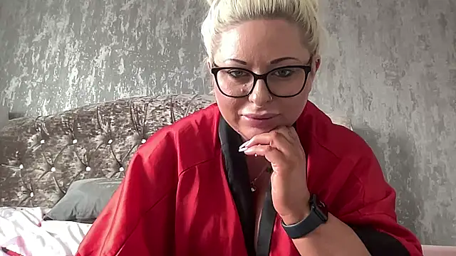 Snapshot of GemaJBusty chatting on March 2025 01:09:01 PM GemaJBusty online show from March 2025 01:09:01 PM