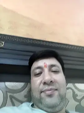 innocentboy1987 online show from September 2025 09:36:02 AM