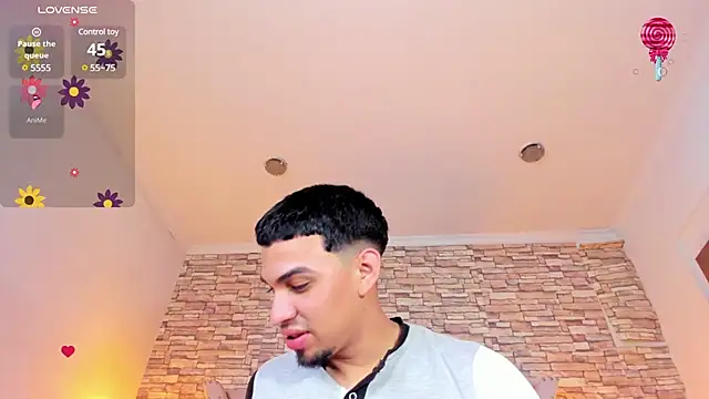 Snapshot of Miagael_Pervert chatting on February 2025 07:23:01 AM Miagael Pervert online show from February 2025 07:23:01 AM