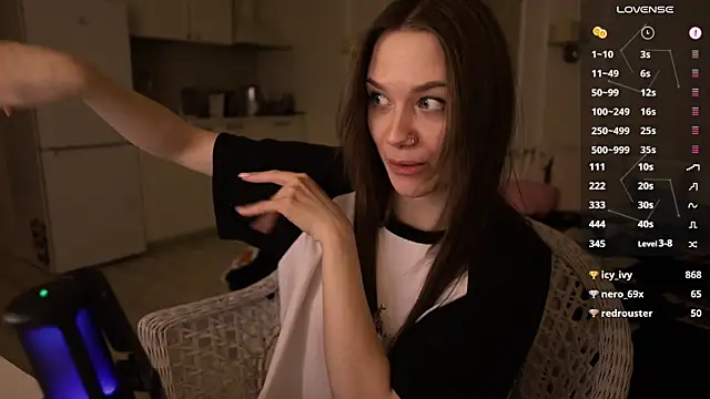 Snapshot of alexa_feels_ chatting on February 2025 06:45:01 PM alexa feels  online show from February 2025 06:45:01 PM