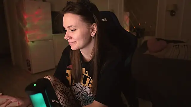 Snapshot of alexa_feels_ chatting on March 2025 06:43:02 PM alexa feels  online show from March 2025 06:43:02 PM