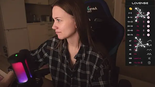 Snapshot of alexa_feels_ chatting on September 2025 04:11:01 PM alexa feels  online show from September 2025 04:11:01 PM