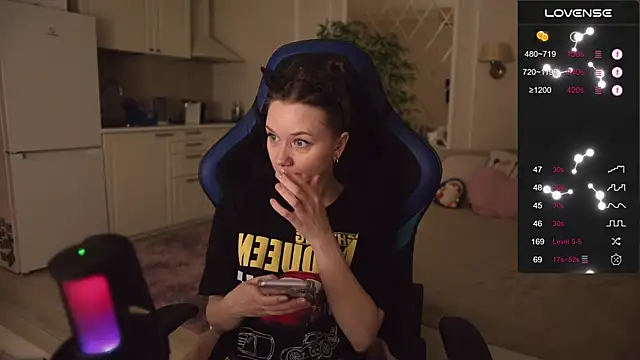 Snapshot of alexa_feels_ chatting on October 2025 06:17:02 PM alexa feels  online show from October 2025 06:17:02 PM