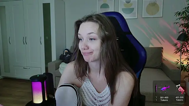 Snapshot of alexa_feels_ chatting on April 2026 04:24:02 PM alexa feels online show from April 2026 04:24:02 PM