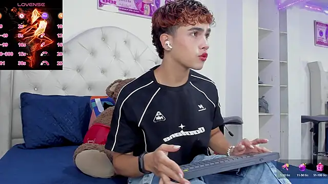 Aiiden 15 online show from October 2025 06:30:02 PM