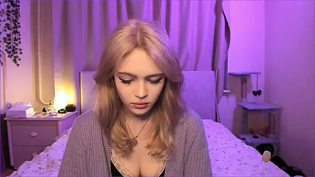 Snapshot of MiaRanki chatting on September 2025 09:05:02 PM MiaRanki online show from September 2025 09:05:02 PM