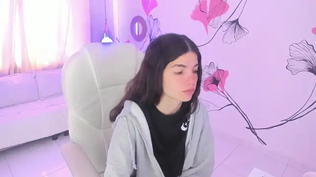 Snapshot of Isabela_Fiorelli chatting on March 2025 12:27:02 PM Isabela Fiorelli online show from March 2025 12:27:02 PM