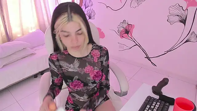 Snapshot of Isabela_Fiorelli chatting on September 2025 01:56:02 PM Isabela Fiorelli online show from September 2025 01:56:02 PM