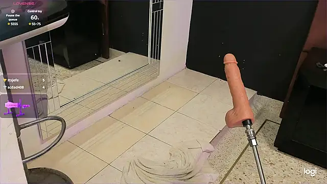 Snapshot of AgathaBladee chatting on February 2025 10:53:01 PM AgathaBladee online show from February 2025 10:53:01 PM