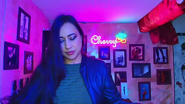 Snapshot of cherryy_bombshelll chatting on January 2026 04:54:02 PM cherryy bombshelll online show from January 2026 04:54:02 PM