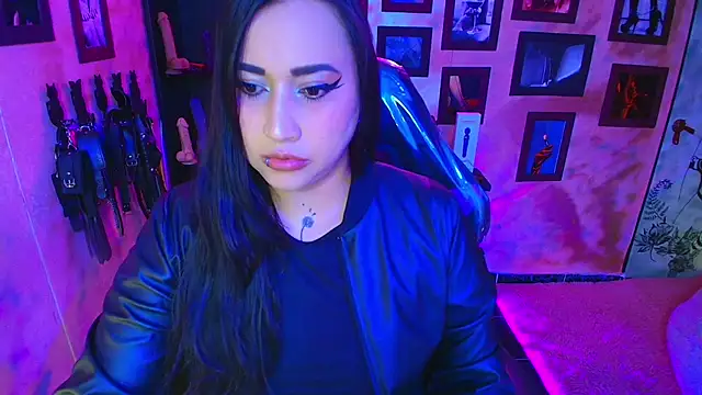 Snapshot of cherryy_bombshelll chatting on January 2026 04:22:01 PM cherryy bombshelll online show from January 2026 04:22:01 PM