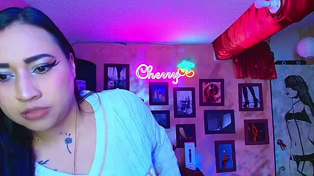 Snapshot of cherryy_bombshelll chatting on January 2026 04:22:02 PM cherryy bombshelll online show from January 2026 04:22:02 PM