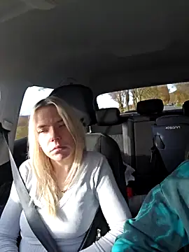 ademandjulia online show from November 2025 11:20:02 AM