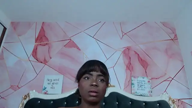 LindaBird online show from October 2025 12:17:02 PM