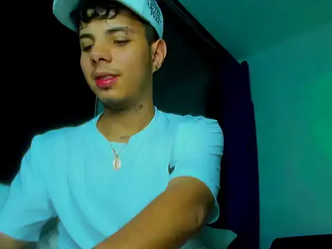 Alessandro 1610 online show from October 2025 02:44:01 AM