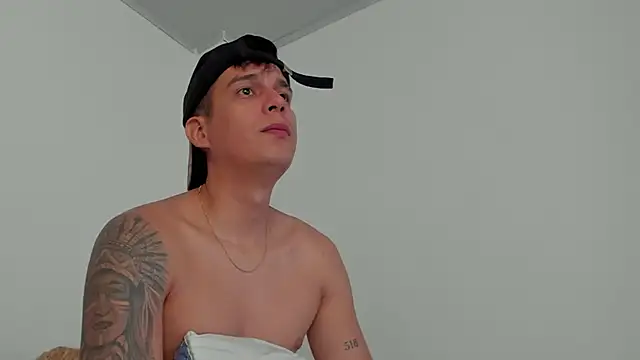 hugosan12 online show from February 2025 05:21:01 PM