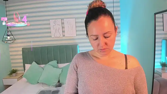 abby apple online show from November 2025 01:11:02 PM