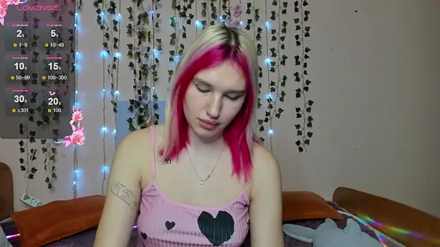 EvelinaLuu online show from November 2025 01:37:01 AM