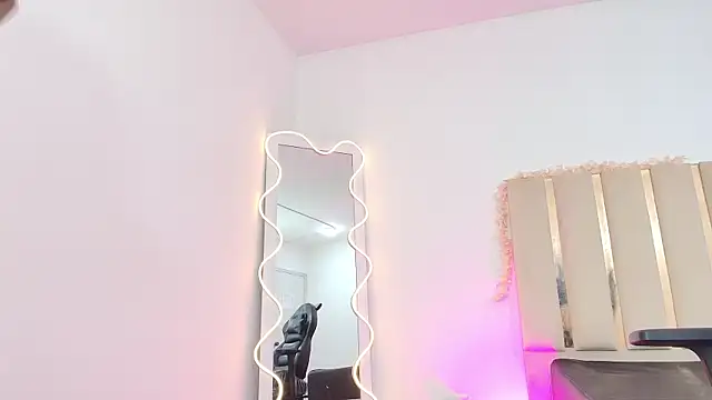 Snapshot of Gaby_tay1 chatting on March 2025 06:10:02 AM Gaby tay1 online show from March 2025 06:10:02 AM