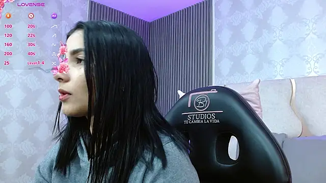 Snapshot of Gaby_tay1 chatting on October 2025 03:28:02 AM Gaby tay1 online show from October 2025 03:28:02 AM