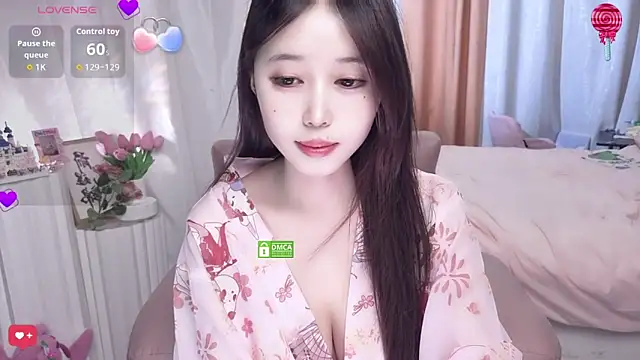 Snapshot of AsiaElf chatting on September 2025 12:05:02 PM AsiaElf online show from September 2025 12:05:02 PM