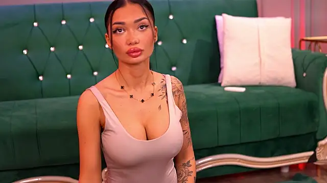 SashaFerrera online show from February 2025 06:57:02 PM