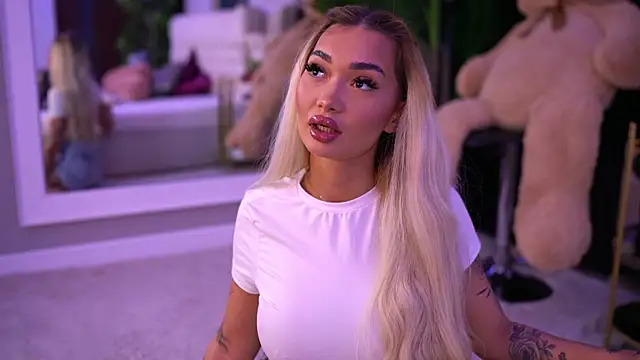 SashaFerrera online show from September 2025 06:41:02 PM