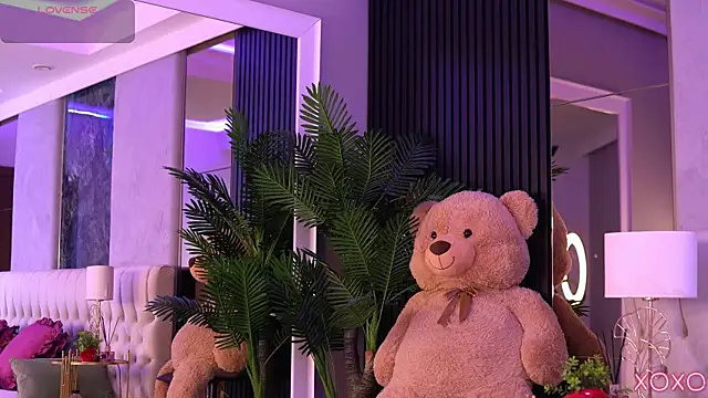 SashaFerrera online show from October 2025 06:39:02 PM