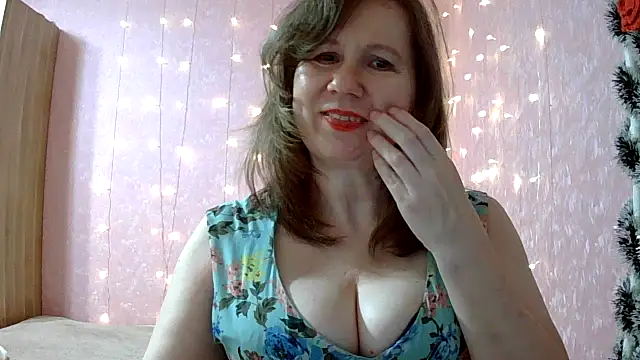Snapshot of Starsan chatting on April 2026 06:05:02 PM Starsan online show from April 2026 06:05:02 PM