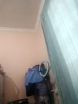 Snapshot of prettiechanti chatting on October 2025 03:57:02 PM prettiechanti online show from October 2025 03:57:02 PM