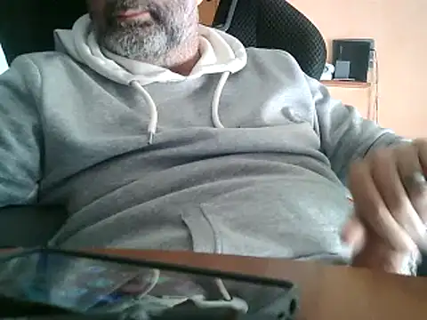 Snapshot of lanata chatting on March 2025 08:00:01 AM lanata online show from March 2025 08:00:01 AM