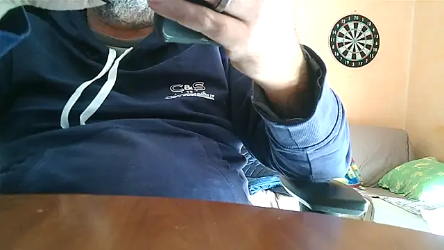 Snapshot of lanata chatting on March 2025 11:30:02 AM lanata online show from March 2025 11:30:02 AM