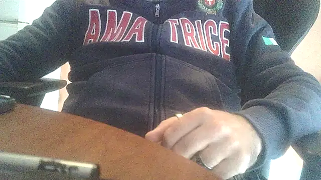 Snapshot of lanata chatting on October 2025 02:52:02 PM lanata online show from October 2025 02:52:02 PM