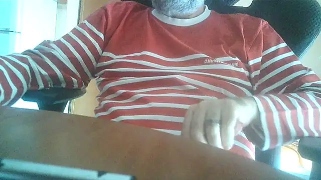 Snapshot of lanata chatting on October 2025 12:44:02 PM lanata online show from October 2025 12:44:02 PM