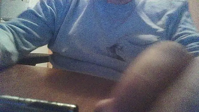 Snapshot of lanata chatting on October 2025 11:40:02 PM lanata online show from October 2025 11:40:02 PM