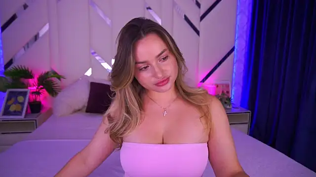 LindsieGreyy online show from September 2025 06:18:01 AM