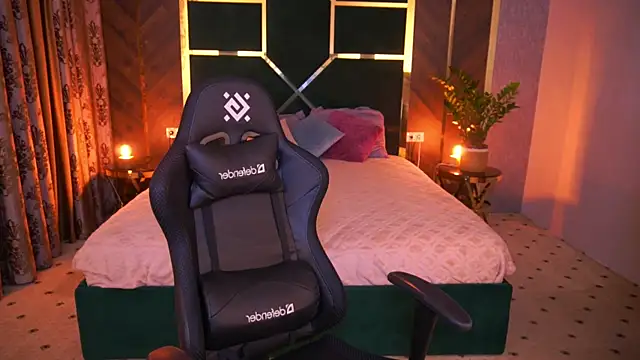 CharmMocco online show from March 2025 07:30:01 AM