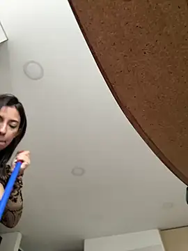 KarolVega- online show from February 2025 06:48:01 PM