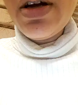 Snapshot of sexy_beauty22 chatting on February 2025 09:48:01 PM sexy beauty22 online show from February 2025 09:48:01 PM