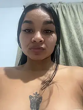 Lynda Bonnie online show from December 2025 03:01:02 AM