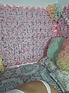 Lynda Bonnie online show from February 2026 02:00:02 PM