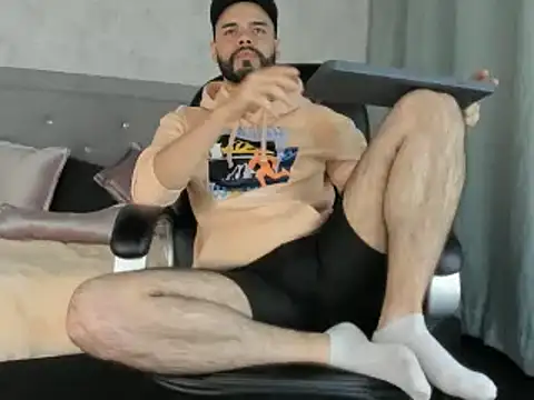 Snapshot of Luke_Diaz7 chatting on February 2025 11:54:02 PM Luke Diaz7 online show from February 2025 11:54:02 PM